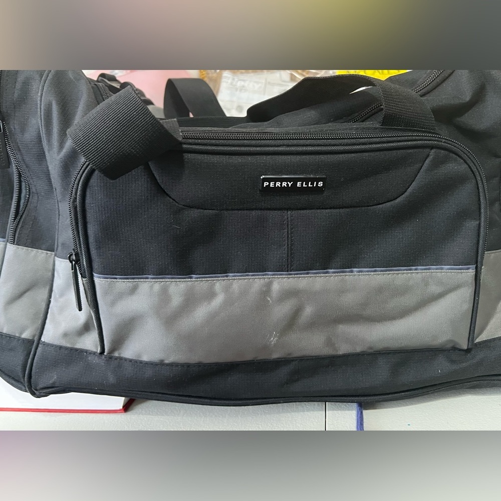 Perry Ellis duffel bag